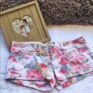 Abercrombie & Fitch floral shorts